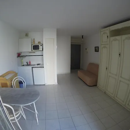 شقة Beau Studio Avec Parking *
